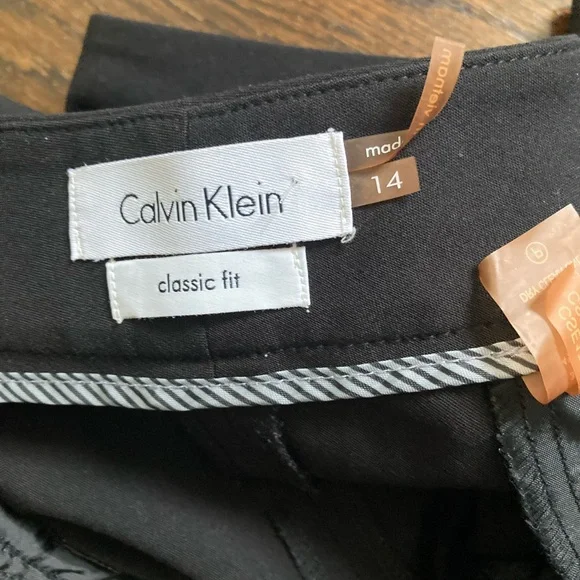 Calvin Klein Elegant Black Women's Pants - Picture 2 of 3